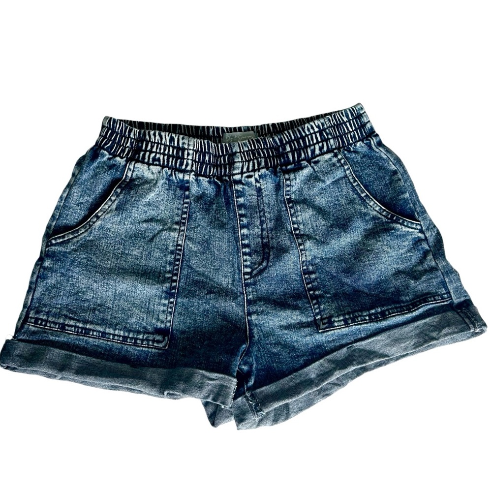 Sky and Sparrow Stretchy Waist Denim Blue Shorts in size Small